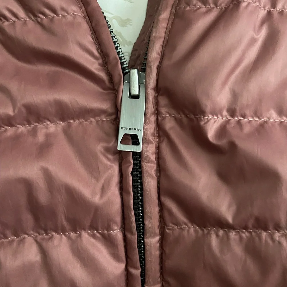 Burberry Kids Puffer Jacket in Burgundy - Picture 8 of 12